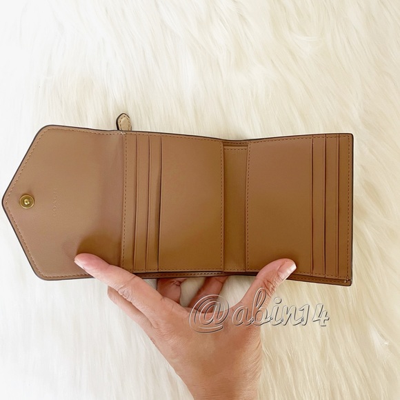 NWT Coach Wyn Leather Wallet with Floral Print - Picture 4 of 5